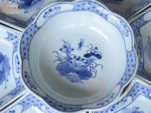 Bộ đồ ăn hoa mặt trời men lam cổ vẽ hoa Sen, đường kính 55cm 