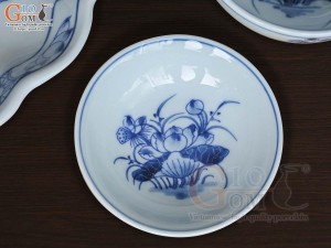Bộ đồ ăn hoa mặt trời men lam cổ vẽ hoa Sen, đường kính 55cm 