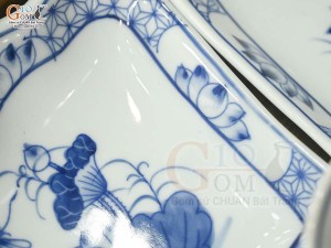 Bộ đồ ăn hoa mặt trời men lam cổ vẽ hoa Sen, đường kính 55cm (cả khay gỗ)