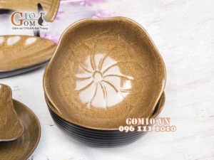 Bộ đồ ăn men gốm vàng, 25 chi tiết