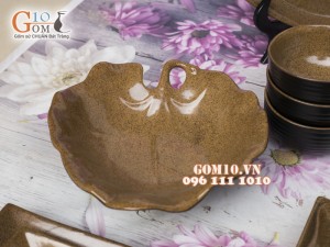 Bộ đồ ăn men gốm vàng, 25 chi tiết