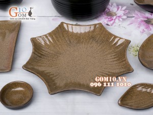 Bộ đồ ăn men gốm vàng, 13 chi tiết