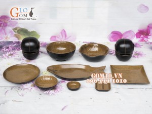 Bộ đồ ăn men gốm vàng, 14 chi tiết