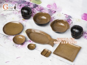 Bộ đồ ăn men gốm vàng, 14 chi tiết