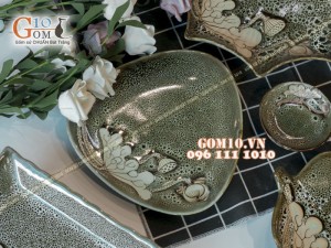 Bộ đồ ăn men hỏa biến gấm vàng khắc sen đầy đủ chi tiết