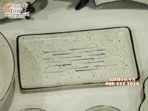 Bộ đồ ăn men kem tấm kẻ chỉ, 13 chi tiết