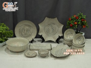 Bộ đồ ăn men kem tấm kẻ chỉ, 13 chi tiết