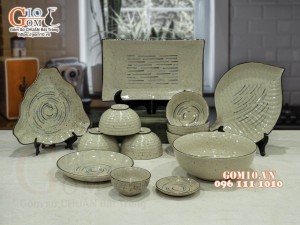 Bộ đồ ăn men kem tấm kẻ chỉ màu, 13 chi tiết