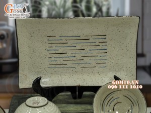 Bộ đồ ăn men kem tấm kẻ chỉ màu, 13 chi tiết