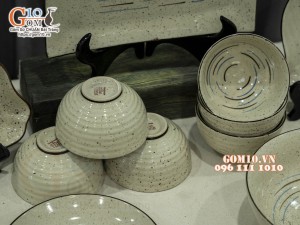 Bộ đồ ăn men kem tấm kẻ chỉ màu, 13 chi tiết