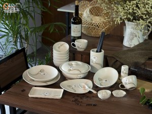 Bộ đồ ăn men kem tấm vẽ Bạch Liên, 19 chi tiết