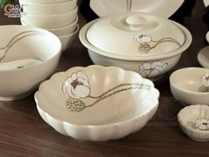 Bộ đồ ăn men kem tấm vẽ Bạch Liên, 21 chi tiết