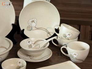 Bộ đồ ăn men kem tấm vẽ Bạch Liên, 21 chi tiết