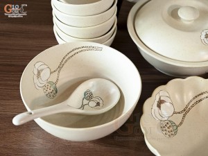 Bộ đồ ăn men kem tấm vẽ Bạch Liên, 21 chi tiết