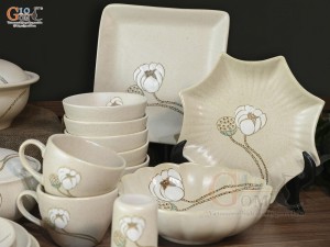 Bộ đồ ăn men kem tấm vẽ Bạch Liên, 37 chi tiết