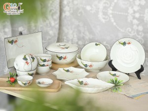 Bộ đồ ăn men kem vẽ Chuồn Sen, 16 chi tiết