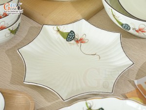 Bộ đồ ăn men kem vẽ Chuồn Sen, 16 chi tiết