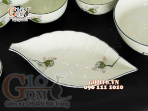 Bộ đồ ăn men kem vẽ Đài Sen, chỉ xanh - 23 chi tiết