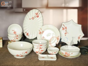 Bộ đồ ăn men kem vẽ hoa Đào đỏ, 14 chi tiết