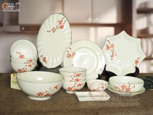 Bộ đồ ăn men kem vẽ hoa Đào đỏ, 14 chi tiết