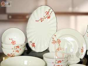 Bộ đồ ăn men kem vẽ hoa Đào đỏ, 14 chi tiết