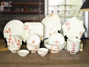 Bộ đồ ăn men kem vẽ hoa Đào đỏ, 18 chi tiết