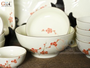 Bộ đồ ăn men kem vẽ hoa Đào đỏ, 18 chi tiết