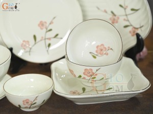 Bộ đồ ăn men kem vẽ hoa Đào hồng, 15 chi tiết