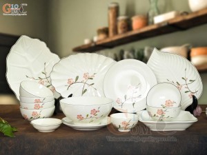 Bộ đồ ăn men kem vẽ hoa Đào hồng, 15 chi tiết