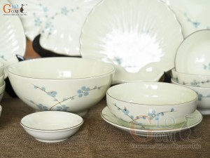 Bộ đồ ăn men kem vẽ hoa Đào xanh, 15 chi tiết