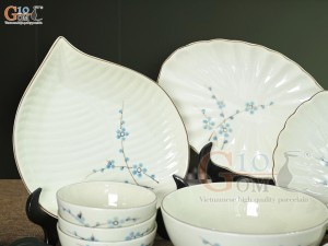 Bộ đồ ăn men kem vẽ hoa Đào xanh, 15 chi tiết