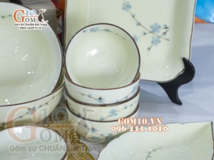 Bộ đồ ăn men kem vẽ hoa Đào Xanh chỉ nâu, 23 chi tiết