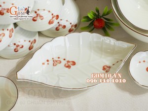 Bộ đồ ăn men kem vẽ hoa Hải Đường, 13 chi tiết