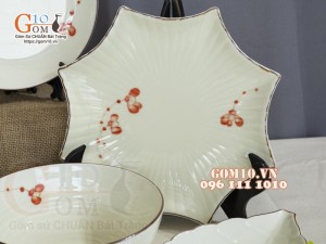 Bộ đồ ăn men kem vẽ hoa Hải Đường, 18 chi tiết