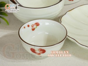 Bộ đồ ăn men kem vẽ hoa Hải Đường, 18 chi tiết