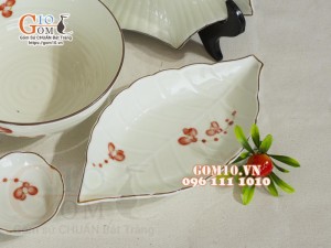 Bộ đồ ăn men kem vẽ hoa Hải Đường, 18 chi tiết