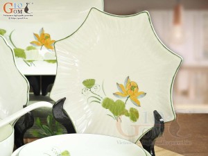 Bộ đồ ăn men kem vẽ hoa Sen vàng, 18 chi tiết