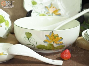 Bộ đồ ăn men kem vẽ hoa Sen vàng, 18 chi tiết