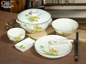 Bộ đồ ăn men kem vẽ hoa Sen vàng