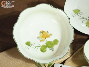 Bộ đồ ăn men kem vẽ hoa Sen vàng, 6 chi tiết