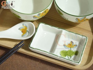 Bộ đồ ăn men kem vẽ hoa Sen vàng, 6 chi tiết