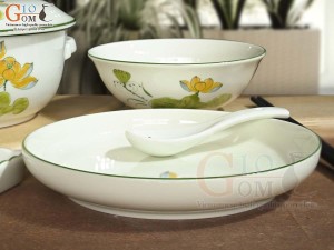 Bộ đồ ăn men kem vẽ hoa Sen vàng