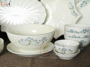 Bộ đồ ăn men kem vẽ hoa Sen xanh, 17 chi tiết