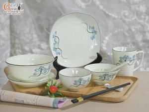 Bộ đồ ăn men kem vẽ hoa Sen xanh, 8 chi tiết