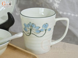 Bộ đồ ăn men kem vẽ hoa Sen xanh, 8 chi tiết