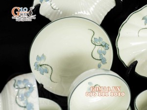 Bộ đồ ăn men kem vẽ hoa Sen Xanh, chỉ xanh - 15 chi tiết