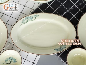 Bộ đồ ăn men kem vẽ sen xanh chỉ nâu