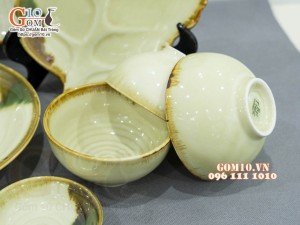 Bộ đồ ăn men nhật vàng, 14 chi tiết