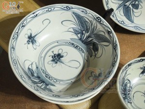 Bộ đồ ăn men rạn cổ họa tiết chuồn khoai, 7 chi tiết