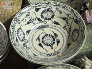 Bộ đồ ăn men rạn họa tiết hoa cúc, 16 chi tiết